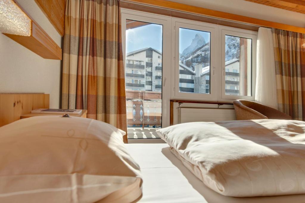 Hotel Sarazena Церматт Экстерьер фото